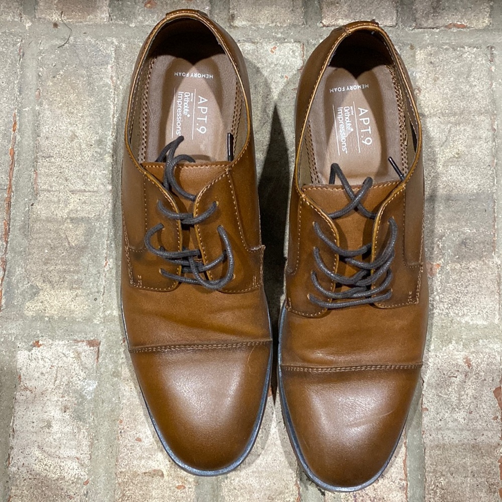 Apt. 9 Men’s dress shoes, Size 9, tan